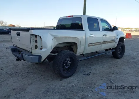 2013 Chevrolet Silverado 1500 Lt z USA, uszkodzony, nr VIN 3GCPKSE77DG346462